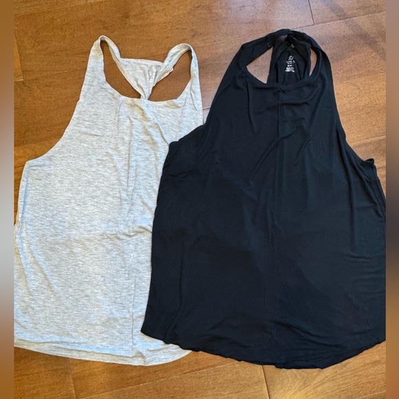 NWOT OFFLINE BY AERIE Tank Set - Picture 3 of 9